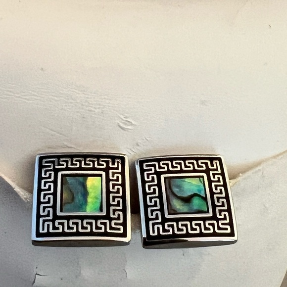 Mother of Pearl Cufflinks in Silver-tone Stainless setting w/ Black Design. - Picture 5 of 5